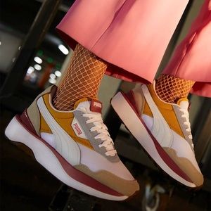 PUMA CRUISE RIDE BRIGHT HEIGHTS PLATFORM SNEAKERS